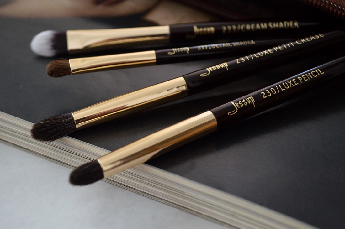 jakie pędzle do makijażu dla początkujących puderek.com.pl